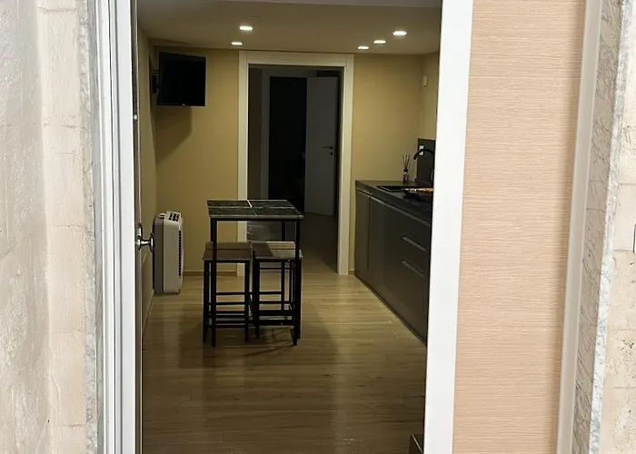 Beata Elia Loft アパート